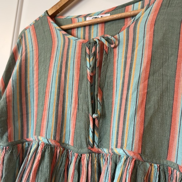 O’NEILL Rosie Stripe Top Bohemian Tie Closure Medium Green Blue - Picture 2 of 9